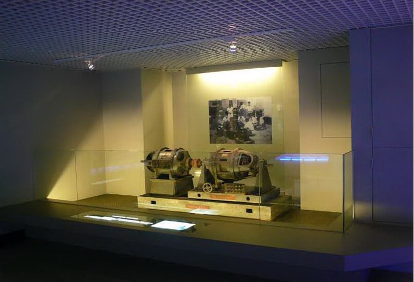 系史室內展示的舊儀器